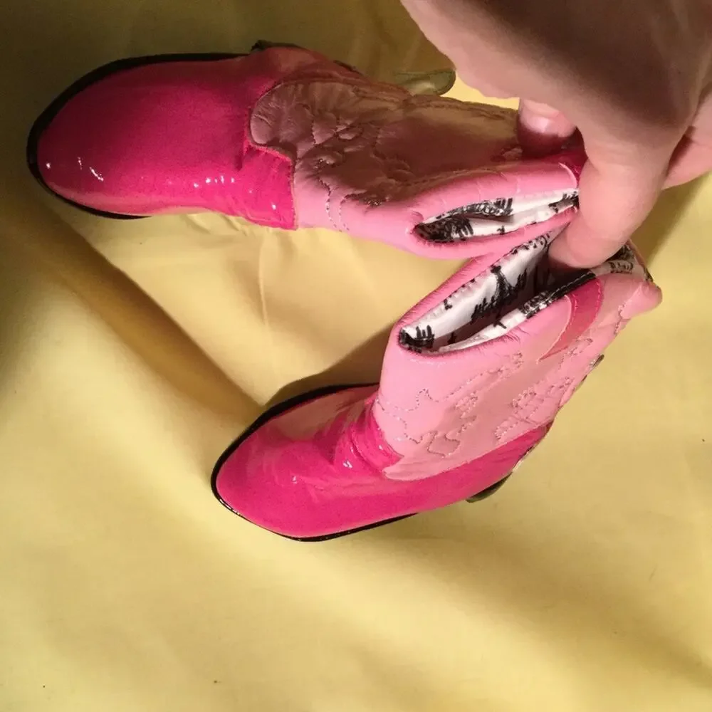 Pink cowboy boots crib shoe w/ spurs never worn
